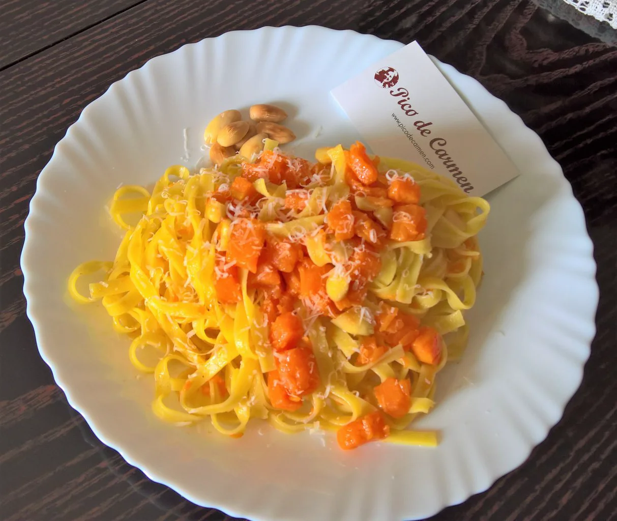 Tagliatelle con dadolata di zucca 